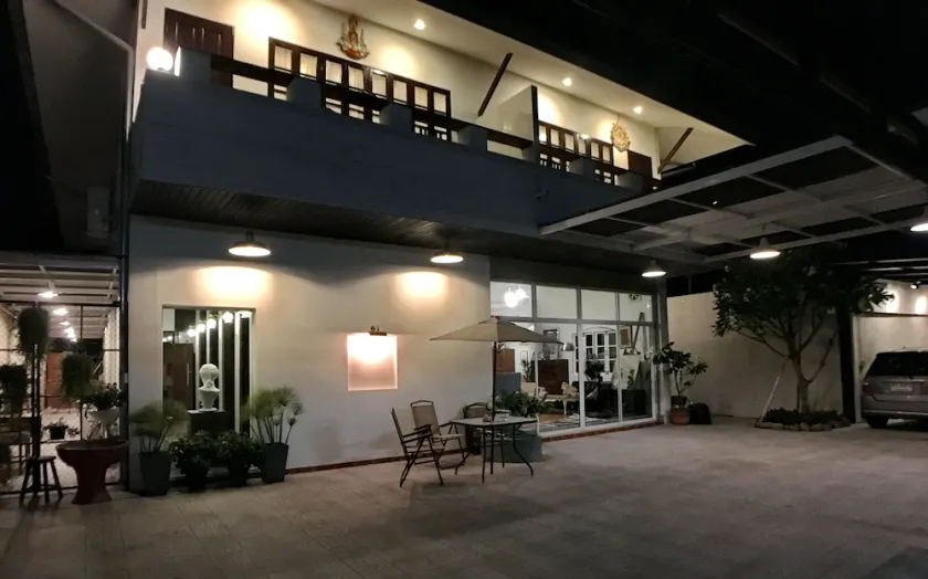Tato House - Image 1