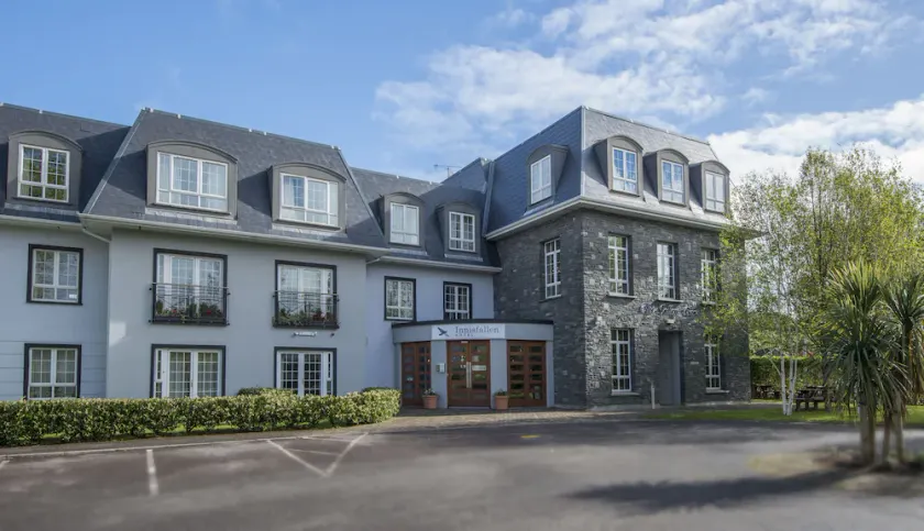 Innisfallen Hotel - Image 1