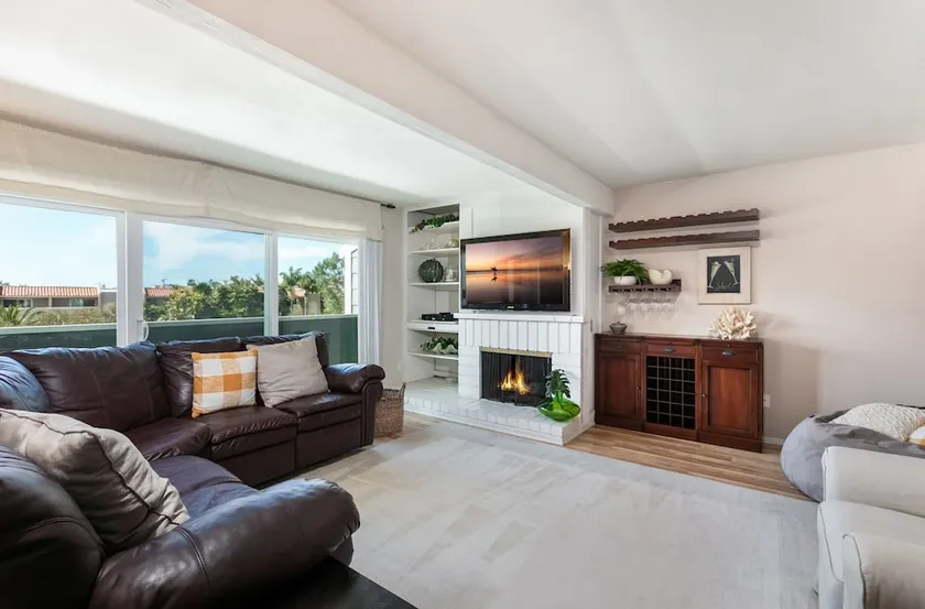3br W/ Patio & Grill - 1 Mile To Beach & Pier Ave 3 Bedroom Townhouse - Image 1