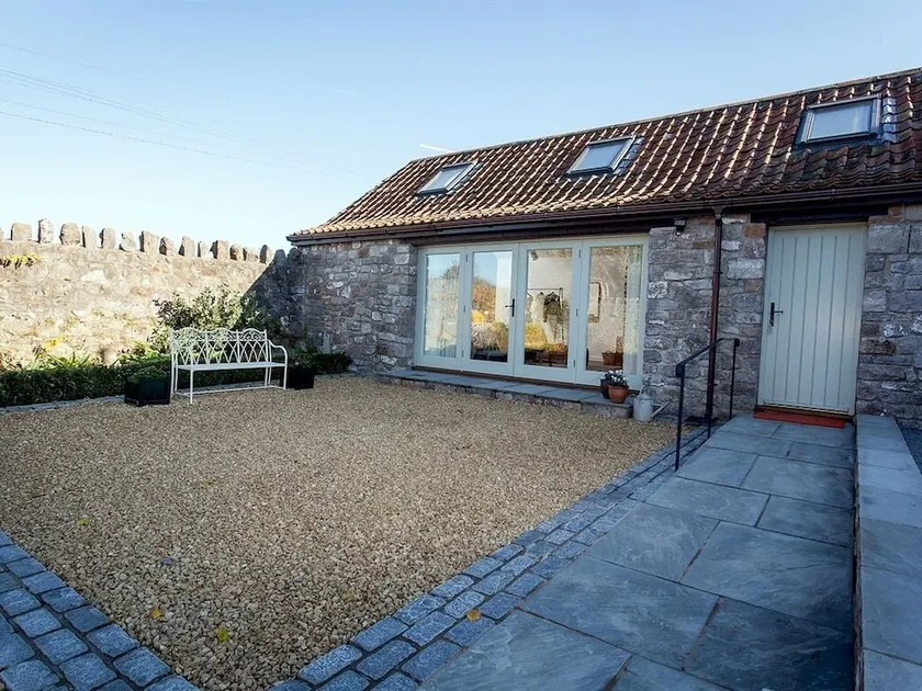 Bishops Farm Studio - Image 1