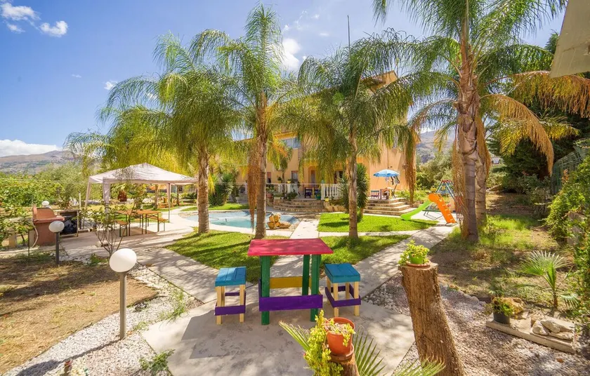 Stunning Apartment in Partinico With Wifi and 3 Bedrooms - Image 1