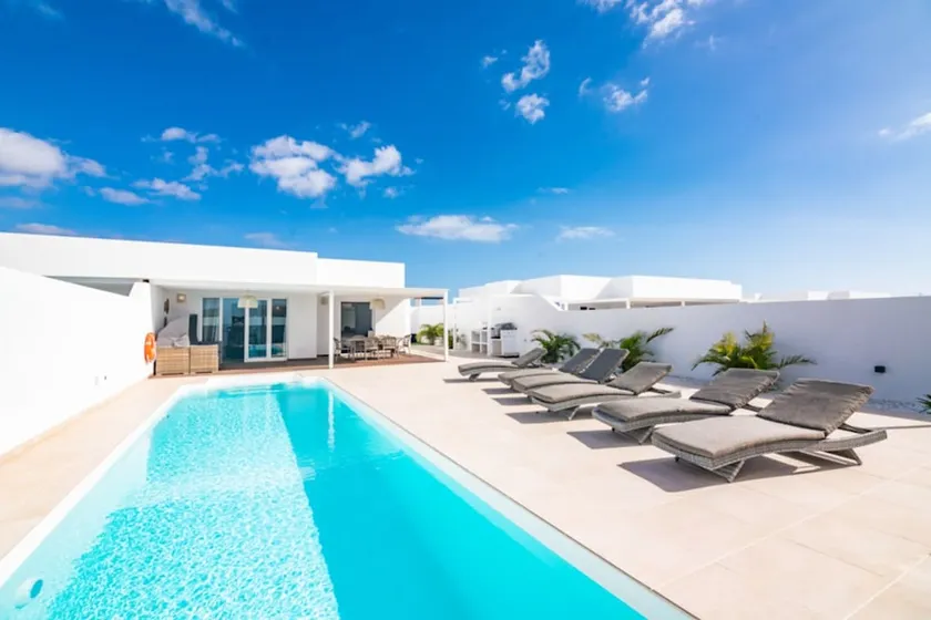 Villa Azahar Suites - Image 1