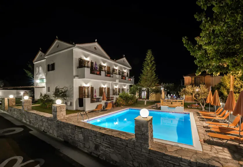 Evagelistria Apartments - Image 1