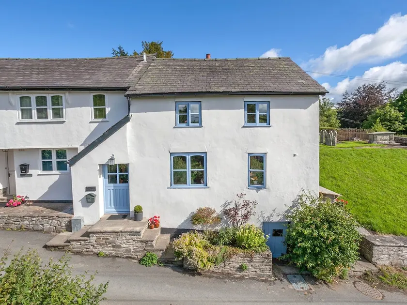 Ivy Cottage - Image 1