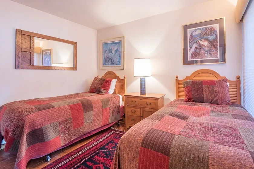 Sage Road Townhome Beautiful Views in Warm Springs - Image 1