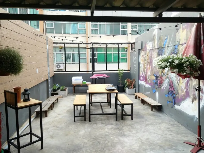 Din Space Bangkok - Image 1