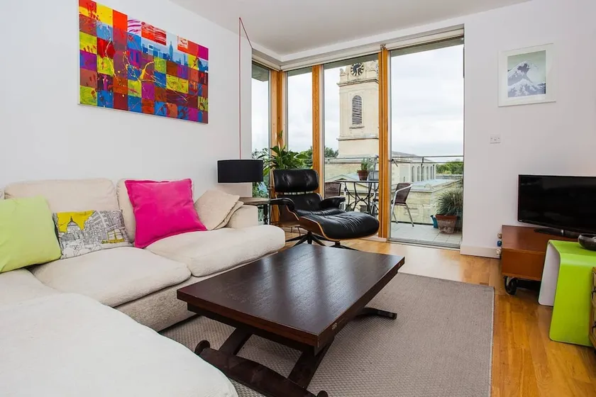 Lovely 1 Bed Apartment in Fantastic Location - Image 1