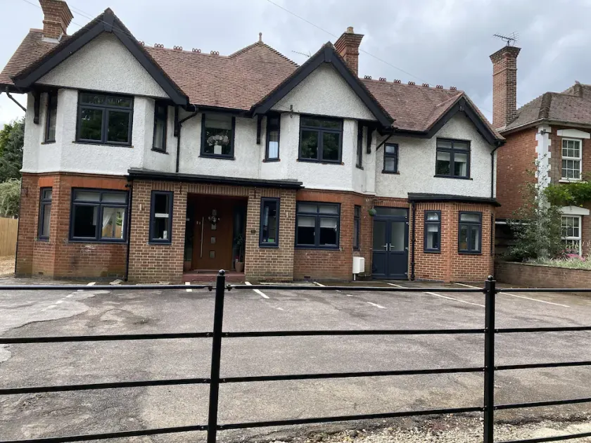 Prospect Guest House Banbury - Image 1
