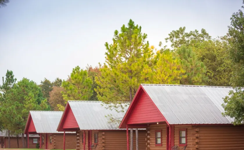 Deer Creek Cabins and Lodge - Image 1