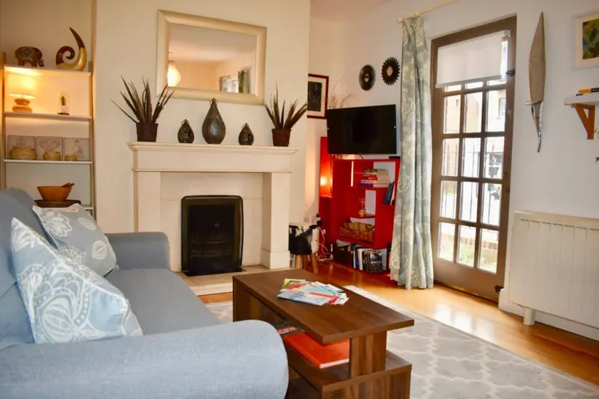 Beautifully Decorated Home in Dublin - Image 1
