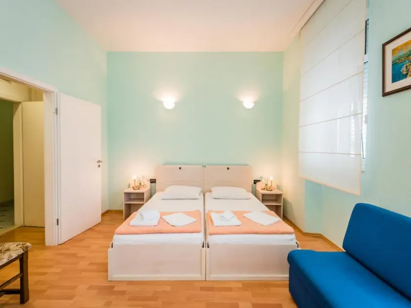 Guesthouse Aurora - Image 1