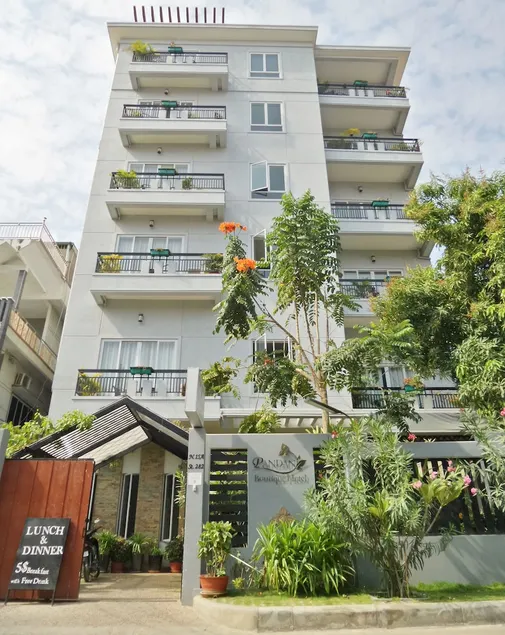 Best May Hotel - Image 1