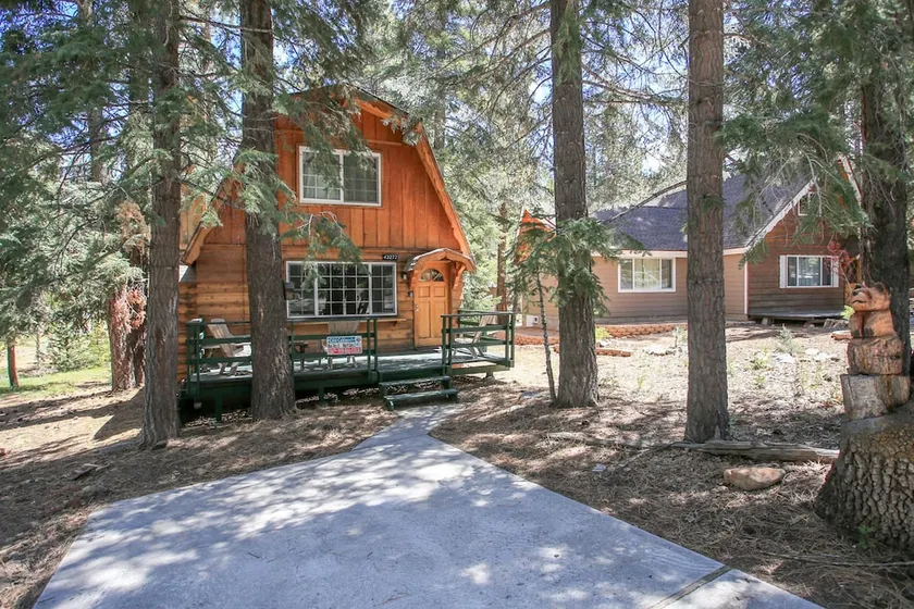 Alpine Haus - Image 1