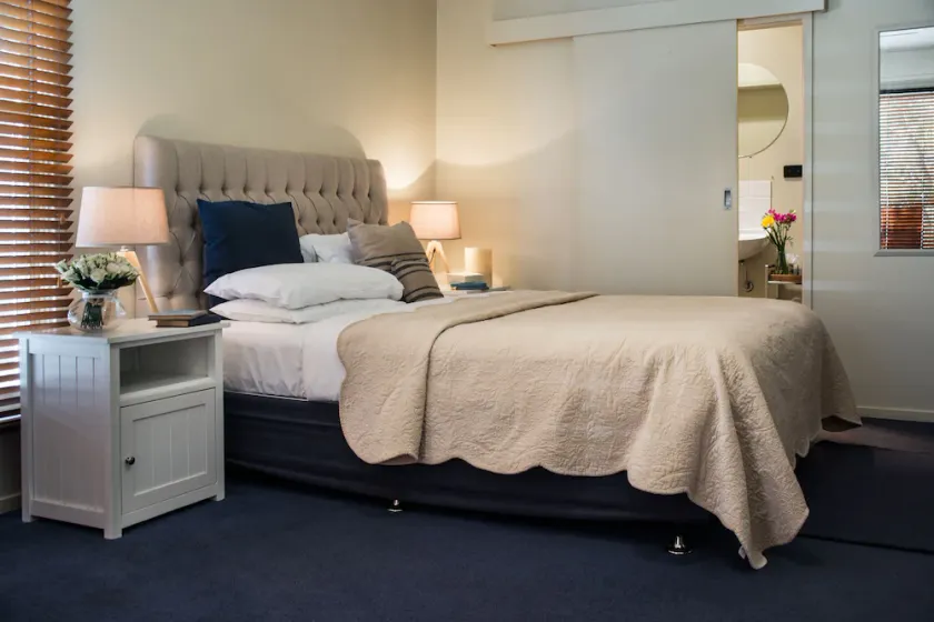 Lakeside Spa Studio Daylesford - Image 1