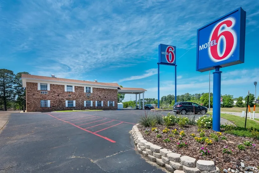 Motel 6 Ruston - Image 1