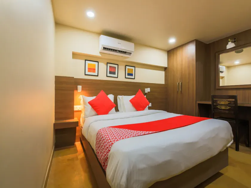 City Xpress Hotel Rooms by OYO Rooms - Image 1