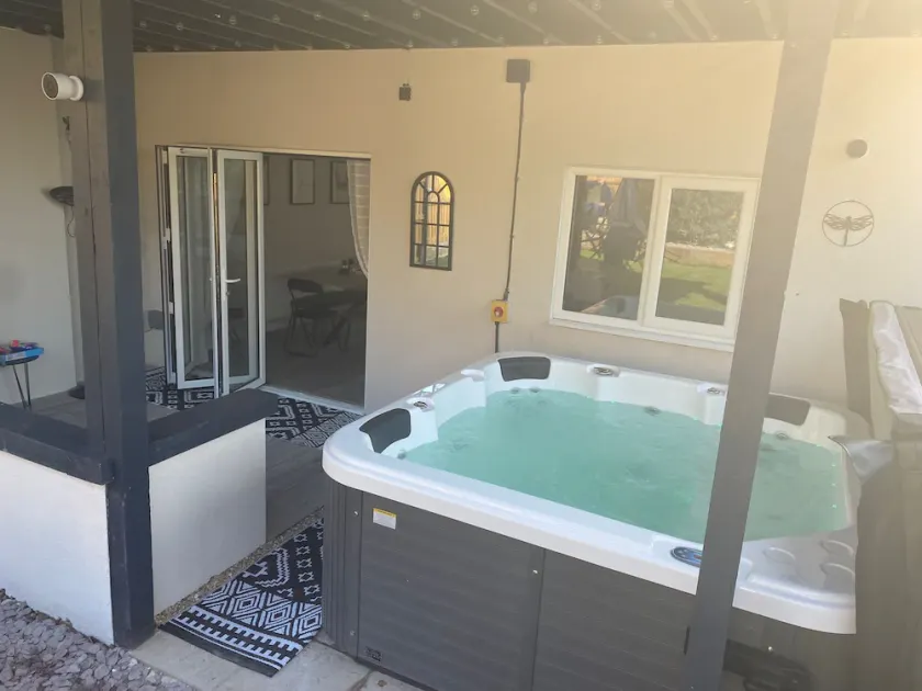 Beautiful 4-bed House - Image 1