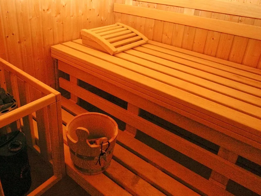 Spacious holiday home with a dishwasher, 20km from Assen - Image 1