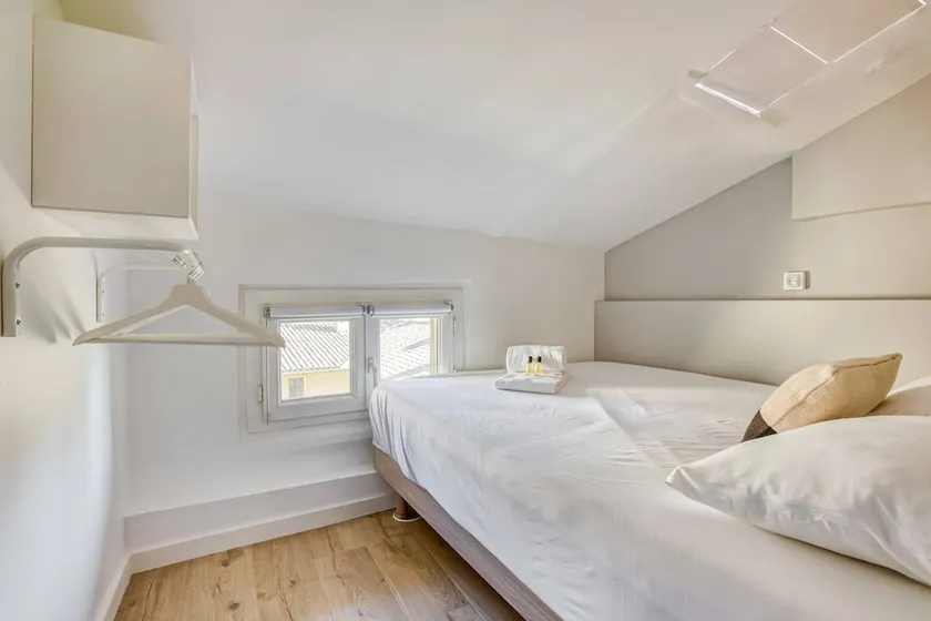 GuestReady - Sublime 2BR Flat in the heart of Old Lyon - Image 1
