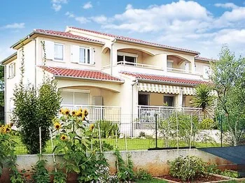 Nina Apartment - Image 1