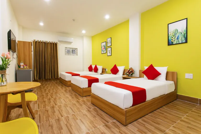 Euro Gold House And Coffee by OYO Rooms - Image 1