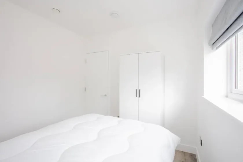 Designer 2 Bedroom Apartment in West London - Image 1