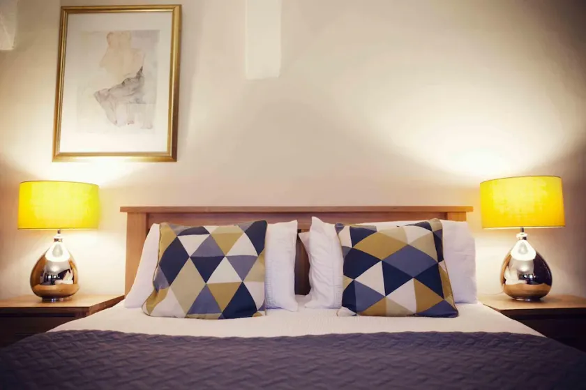 Apartment 25B - Image 1