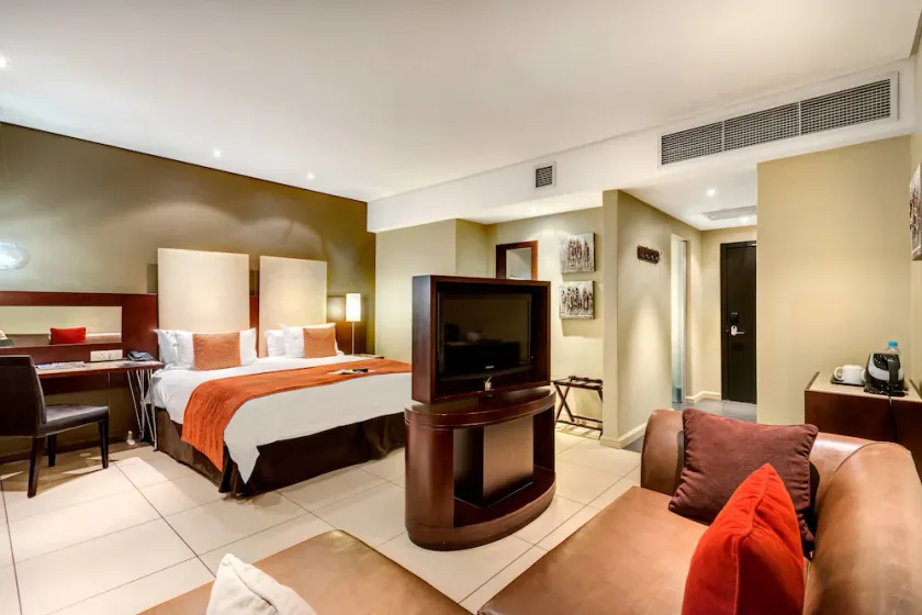 Protea Hotel by Marriott Transit O.R. Tambo Airport - Image 1