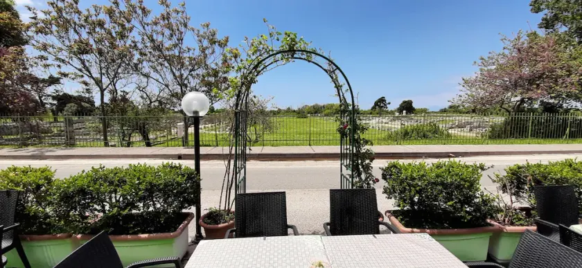 Hotel Delle Rose - Image 1