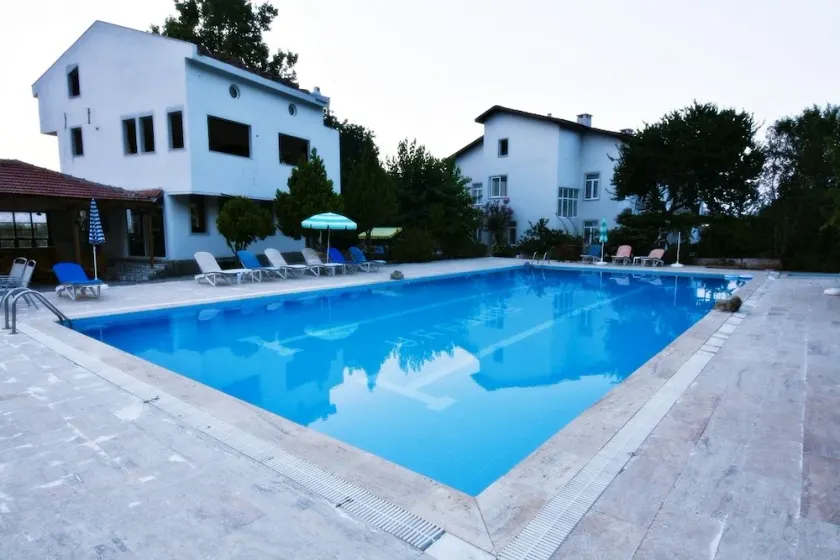 Sureyya Hotel - Image 1