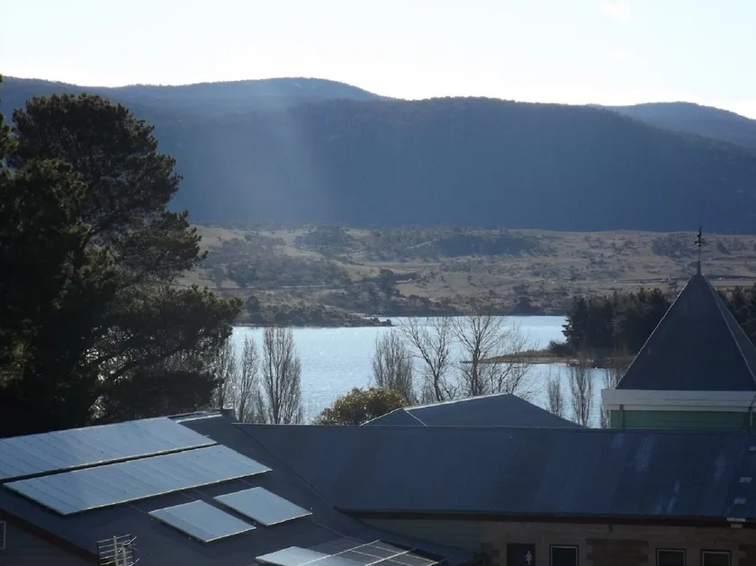 Central Park 14 - Centrally located with views to the mountains - Image 1