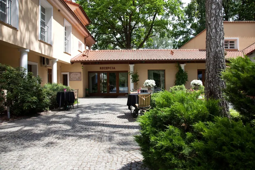 Villa Park Wesola - Image 1