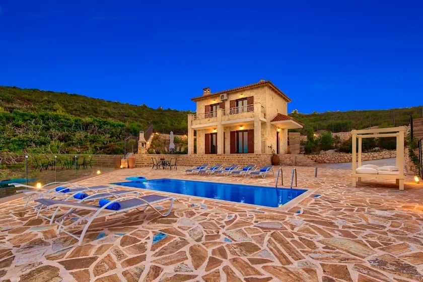 Villa Deluxe III - Image 1