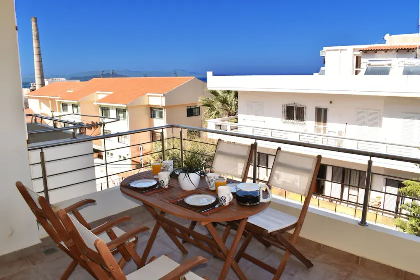 Karma Apartment - Next to sandy beach - Image 1