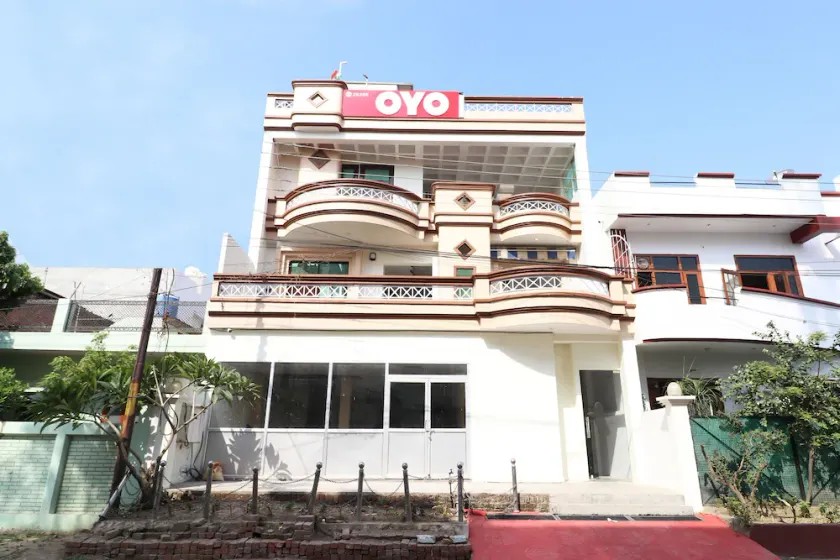Down Town Inn By OYO Rooms - Image 1