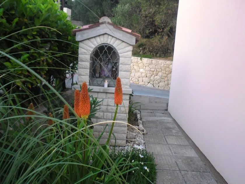 2 bedrooms appartement at Banjol 300 m away from the beach with sea view enclosed garden and wifi - Image 1