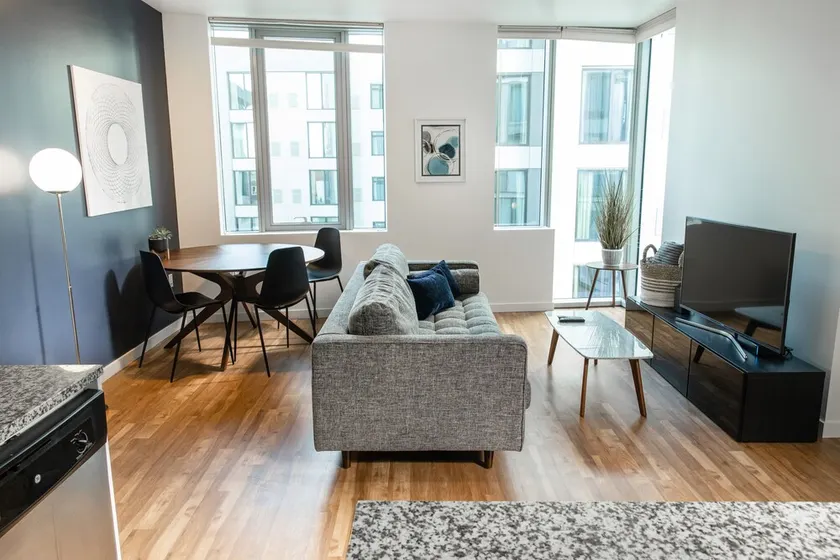 Domicile Suites at Soma Towers - Image 1