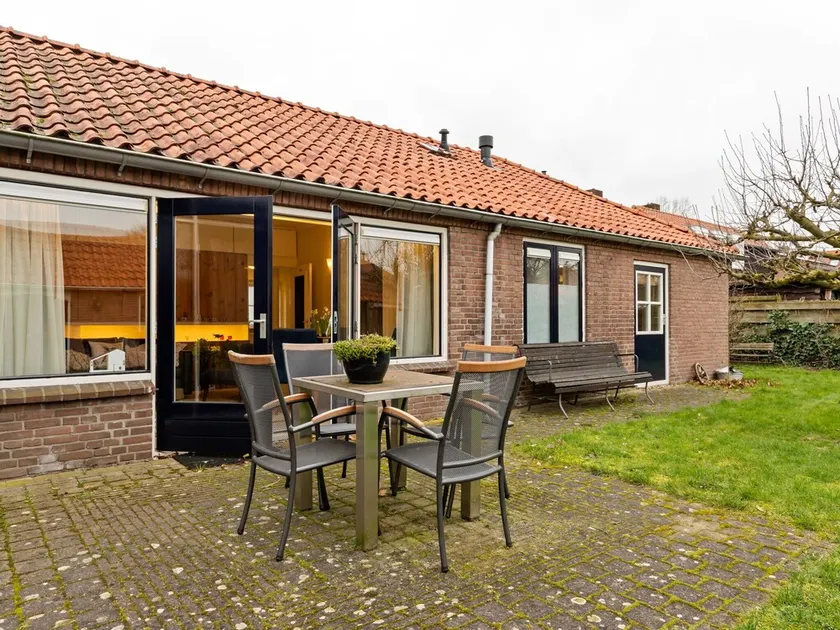 Enticing Holiday Home in Ruurlo with Garden - Image 1