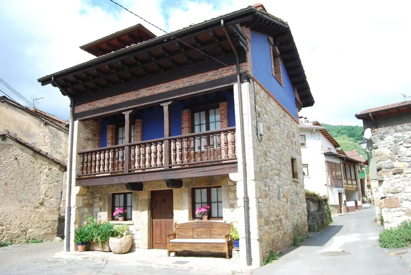 Casa Rural La Regenta - Image 1