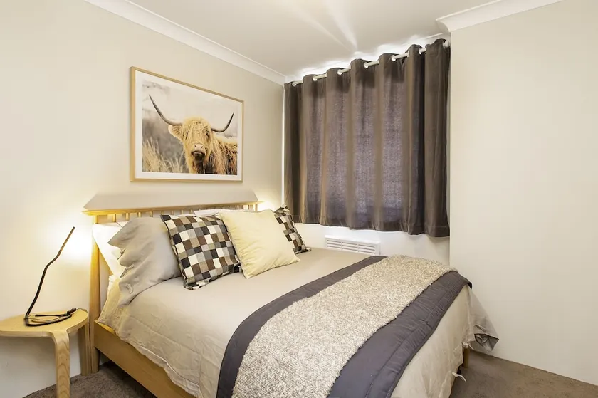 Avalanche 6 - Sophisticated style & modern comfort with a central location - Image 1