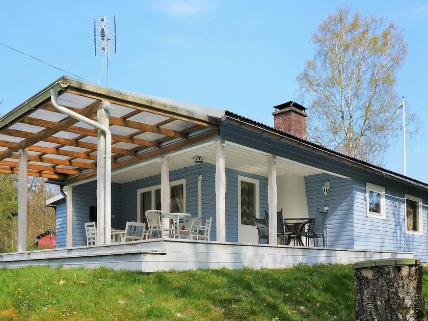 4 Person Holiday Home in Sjuntorp - Image 1