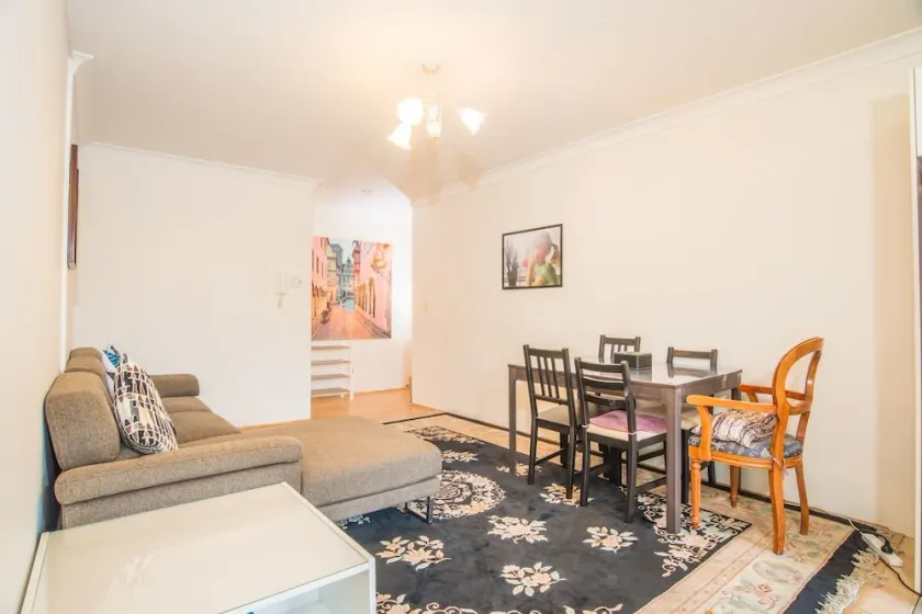 Spacious & Cozy APT@Heart of Redfern Closes to CBD - Image 1