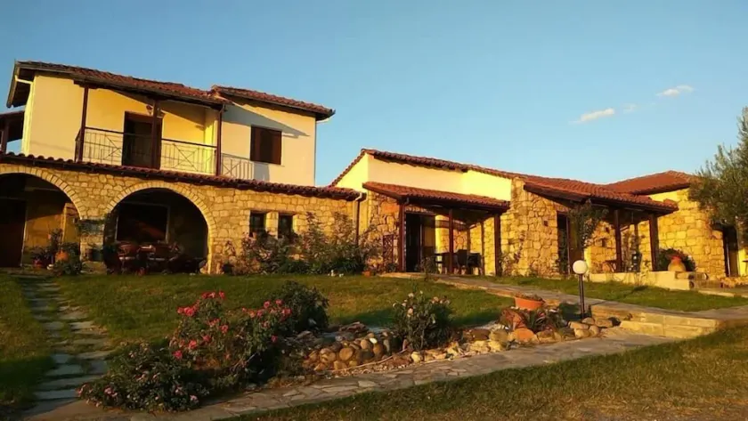 Peristeridi Apartments - Image 1