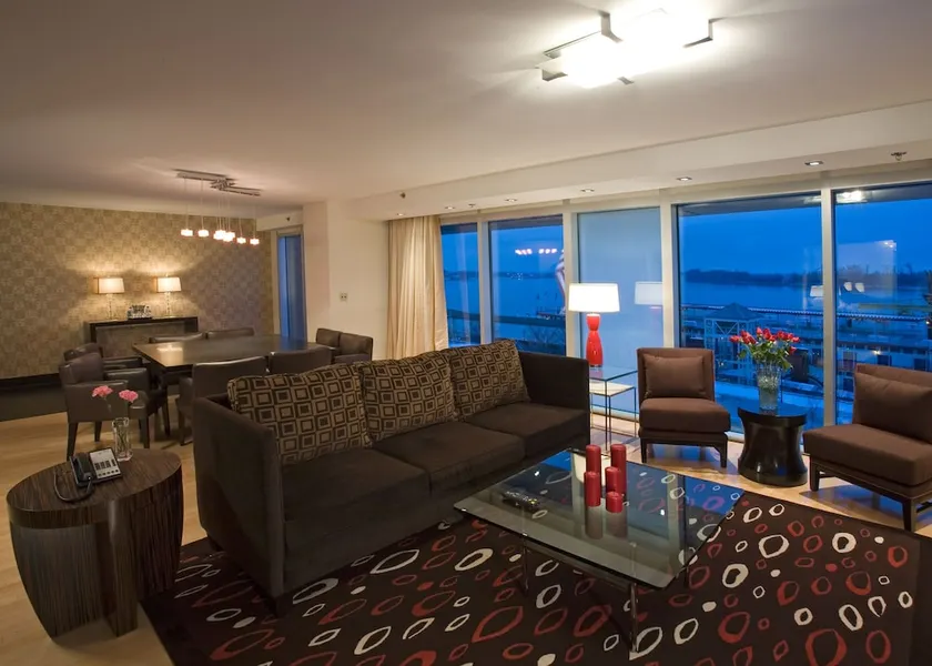 Le Merigot at Tropicana - Image 1