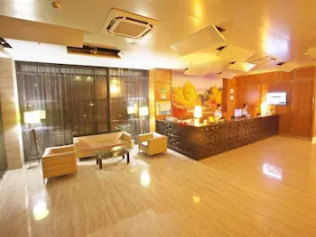 GreenTree Inn Huzhou Wuxing District South Street Chaoyin Bridge Business Hotel - Image 1