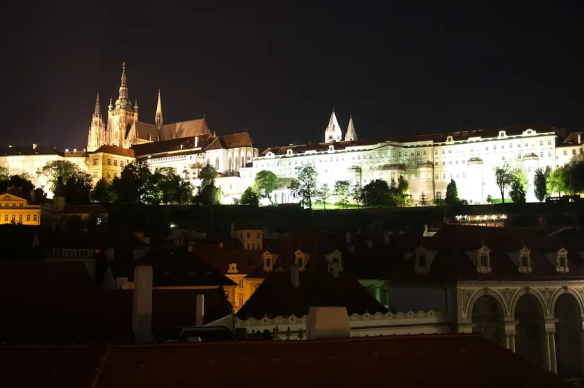 The Castle Apartments - Image 1