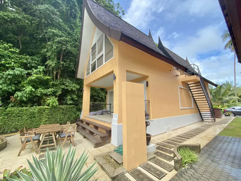 Solario Beachfront Villa - Hotel Managed - Image 1