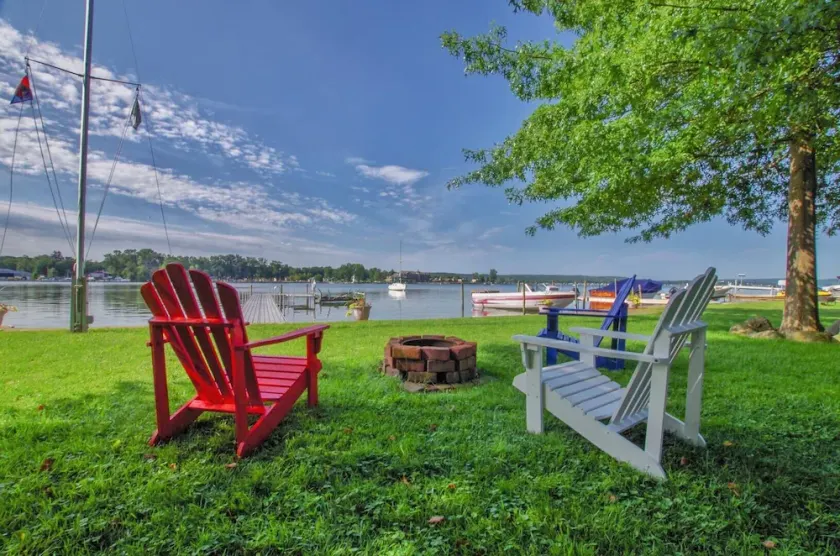 Beautiful Bonita 2 Bedroom Home by Redawning - Image 1