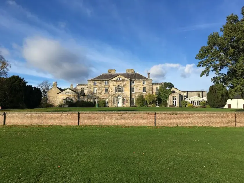 Oswald House Hotel - Image 1