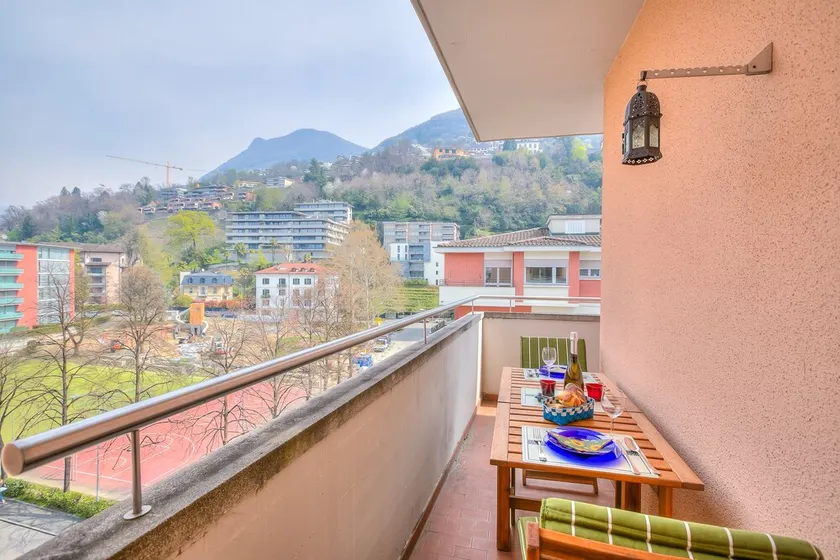 Anais Home - Image 1